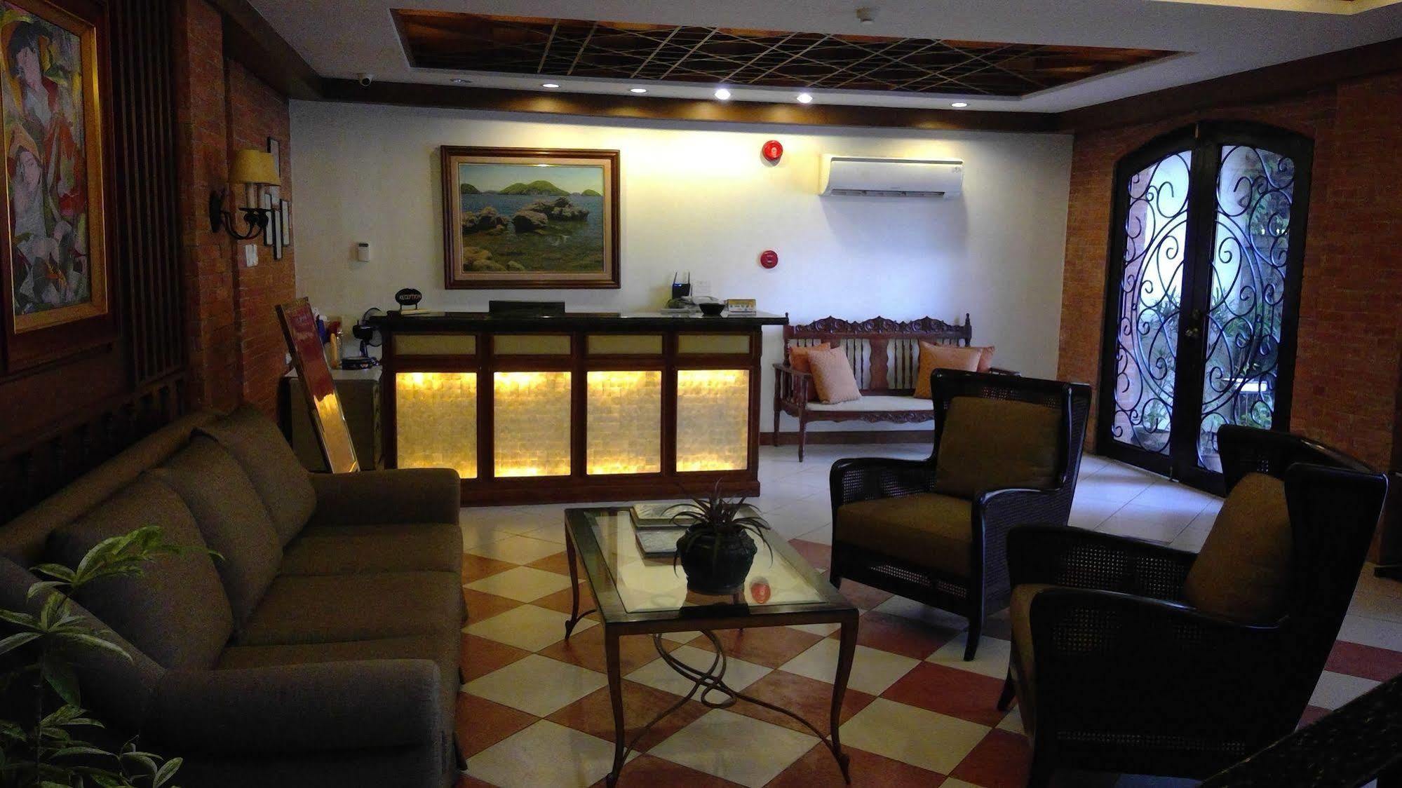 Hotel Emilia Davao City Exterior foto