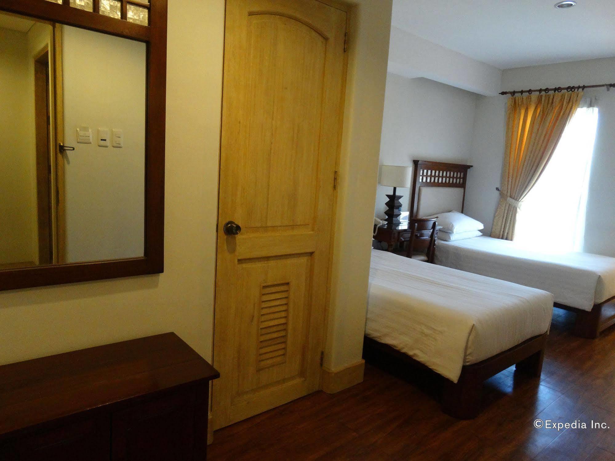 Hotel Emilia Davao City Exterior foto