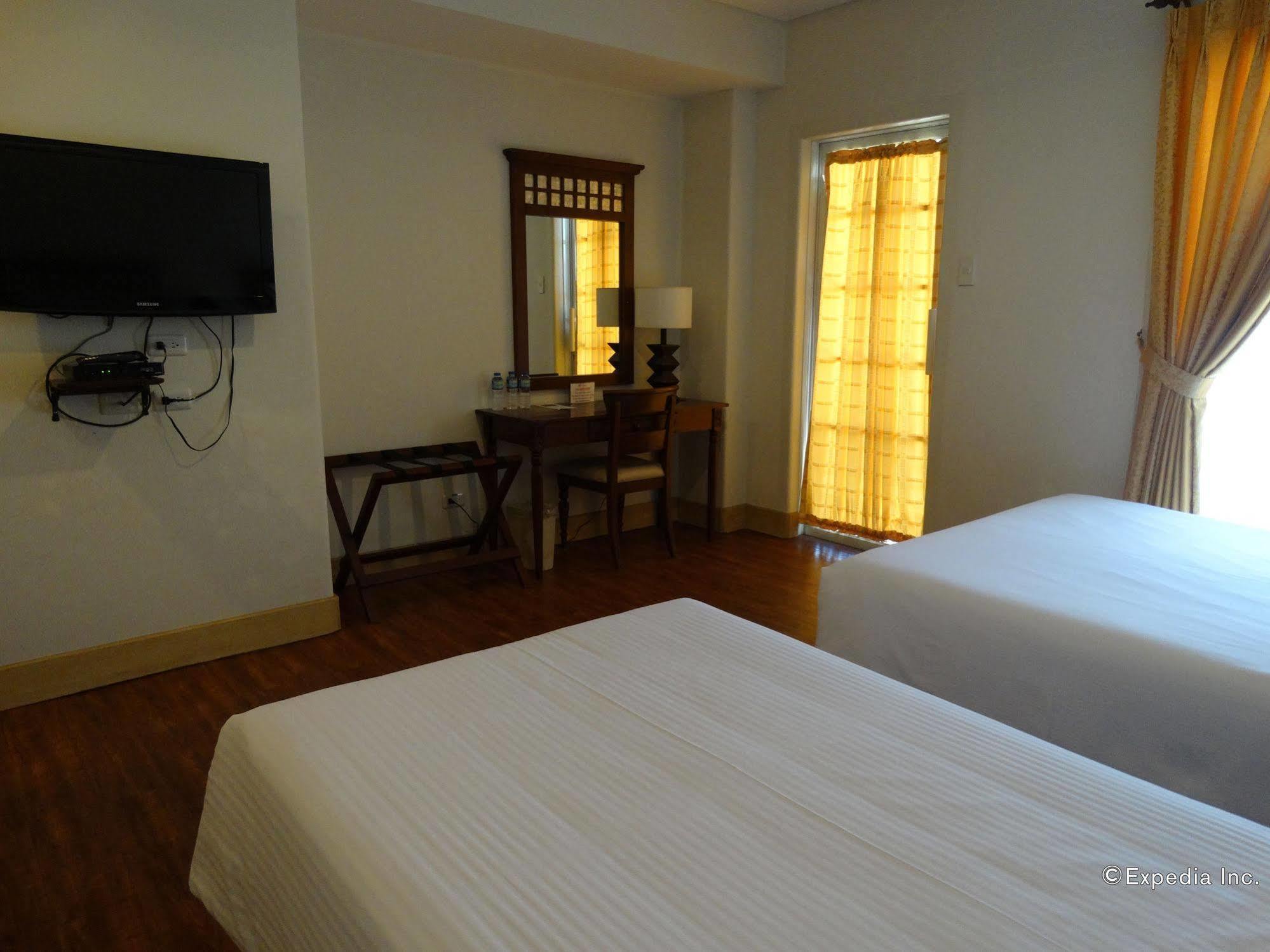 Hotel Emilia Davao City Exterior foto