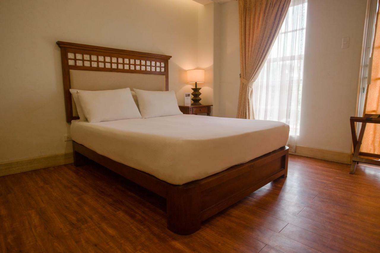 Hotel Emilia Davao City Exterior foto